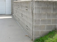 A retaining wall separating from the adjoining walls in Orangeville