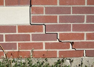 a foundation wall crack on a Georgina home.